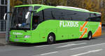 Flixbus Mercedes Benz Tourismo am 26.11.16 in Frankfurt am Main Hbf Südseite