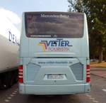 Reisebus Mercedes Benz Tourismo der VETTER Touristik aus Salzfurtkapelle am 10.09.16 auf einer Raststätte an der A2.
