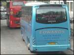 Neoplan Tourliner von Edwards aus Wales in London am 25.09.2013