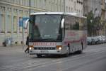 Dieser Setra Reisebus kommt aus Polen und hat das Kennzeichen PWR-WY75 und fährt Richtung Potsdam, Platz der Einheit. Aufgenommen am 25.10.2014.
