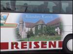 Schne Seitenwerbung vom Setra 415 HD von Remstal aus Deutschland im Stadthafen Sassnitz am 23.06.2013