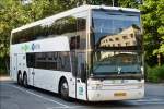 . Auf einem Parkplatz in Wiltz stand dieser Niederlndische VanHool T9 Reisebus, er hat 82 Sitzpltze an Bord. 08.06.2014