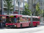 Bern mobil - MAN Gelenkbus Nr.222  BE 513222 eingeteilt auf der Linie 17 nach KNIZ unterwegs in der Stadt Bern am 05.07.2008