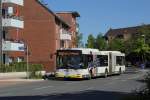 Seit 2005 trgt der Bus 019 diese Werbung und fhrt am 25.5.2011 auf der Linie 133 seiner Endhaltestelle Saarner Kuppe entgegen
