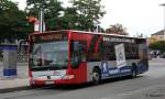SVHI 084 (HI SV 2084) aufgenommen am HBF Hildesheim, 16.8.2010.
Der Bus wirbt fr Peugeot Krumrey.
