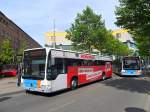 Hier sind zwei Citaro Busse von Saarbahn und Bus zu sehen.