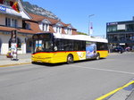 Postauto - Solaris  BE  610535 bei den Bushaltestellen vor dem Bahnhof in Interlaken Ost am 06.05.2016
