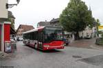 Stadtbus Winterthur Nr. 207 (Solaris Urbino 12) am 11.8.2017 im Dorfkern von Oberwinterthur. Da die Rychenbergstrasse infolge Belagsarbeiten gesperrt war, wurde die Linie 10 durch das Dorf von Oberwinterthur umgeleitet, ansonsten sind hier keine Busse zu sehen.