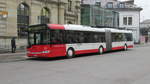 Stadtbus Nr. 331 (Solaris Urbino 18, 2002) am 21.2.2018 vor der Hauptpost beim Bahnhofplatz. Der älteste Solaris Gelenkbus in Winterthur ist bereits über 15 Dienstjahre  in Betrieb.