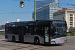 Solaris Urbino, Flughafenshuttle, von Postbus, aufgenommen in den Straen von Wien. 06.2023
