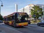 Hanauer Straßenbahn (HSB) Solaris Urbino 18 mild hybrid Wagen 89 am 16.09.2023 in Hanau Kurt- Blaum- Platz