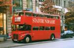 Alter Doppeldecker aus London als Sightseeing Bus der Hummelbahn in Hamburg. Aufgenommen im November 2002 in der Mnckebergstr.