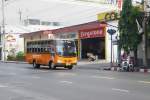 Die kleinen grnen Minibusse (ich habe davon im Jahr 2009 noch ein Foto gemacht und hier eingestellt) sind aus dem Stadtbild von Bangkok verschwunden.