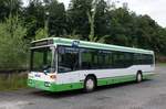 Bus Schwarzenberg / Bus Erzgebirge: Mercedes-Benz O 405 NÜ vom Busbetrieb A. Sachs aus Geyer / Erzgebirge, aufgenommen im Juli 2017 am Bahnhof in Schwarzenberg / Erzgebirge.