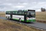 Bus Erzgebirge: Mercedes-Benz O 407 (ERZ-RV 681) der RVE (Regionalverkehr Erzgebirge GmbH), aufgenommen im Februar 2020 in Breitenbrunn / Erzgebirge.