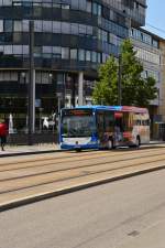 Wagen 66 der Stadtwerke Heilbronn auf der Linie 1 unterwegs, am Kurt-Schumacher-Platz abgelichtet am Donnerstag den 21.8.2014