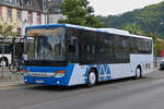 SIM MY 633, Setra S 416 Le, des VRT am Busbahnhof in Traben Trarbach. 07.2022