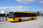 Bus Dänemark / Region Seeland / Region Sjælland: VDL Berkhof Ambassador - Wagen 8515 von Trafikselskabet Movia (Eigentümer Fahrzeug: Keolis Danmark A/S), aufgenommen im Mai 2016 am Bahnhof von Frederikssund.