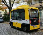 Dieser  kleine Gelbe  Elektro-Kleinbus der BVG (Berliner Verkehrsbetriebe) fährt automatisiert (ein Fahrer ist aus Sicherheitsgründen an Bord) eine ca.