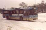 Ein Bus der Berliner Verkehrsbetriebe MAN SL 200 wurde zwischen Bahnhof Zoo und Flughafen Tegel eingesetzt. Im Dezember 1989 am Bahnhof Zoo gesehen. Produktionszeitraum: 1973−1986 (scan vom Bild).
