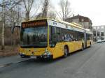 Der Hybrid Bus von Mercedes 462 008-3 stand am 10.01.2012 an der Endstadion in Lbtau.