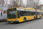 Der Hybrid Bus von Mercedes 462 008-3 stand am 15.03.2012 an der Endstadion in Lbtau