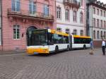 Hier ein MAN NG 313(MZ-SW 703) der MVG in Mainz auf der Linie 61 von Mz.-Mombach Waldfriedhof bis Mz.-Laubenheim Hans-Zller-Str.
Der Bus biegt gerade von der Schillerstrasse in den Schillerplatz ein.
Aufgenommen am 7. Juni um ca. 15:50.