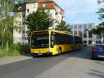 Ein Hybrid Bus von Mercedes stand am 02.06.2011 an der Endhaltestelle in Lbtau.