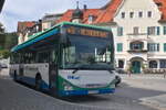 Iveco-Irisbus Crossway von Regionalverkehr Oberbayern (M-RV 9408) an der Haltestelle Bad Tölz, ZOB Isarkai. Aufgenommen 30.8.2022.
