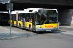 Am 21.08.2014 fährt B-V 4225 (Solaris Urbino 18) auf SEV für die Linie U2. Aufgenommen Berlin Zoologischer Garten.
