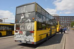  50 Jahre Busse auf der Kantstraße , so hieß es zur Traditionsfahrt 2016. Auch mit dabei B-J 3577, MAN D 87 (SD 202). Aufgenommen an der Haltestelle, Berlin Hertzallee.
