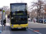 Der Bus 100 setzt heir am Berlin Zoo ein und fhrt zum Alexanderplatz.