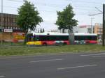Solaris Urbino auf der Linie 154 nach Buchholz-West Aubertstrae nahe der Haltestelle Hohenschnhausen Prerower Platz.