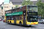 BVG 3240 (B V 3240).
Der Bus fhrt mit Werbung fr Mbel Hbner.
Berlin Steglitz, 9.8.2010.