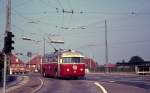 NESA Obuslinie 27 A (Obus 32 der Serie 31-50. Hersteller: BUT / Smith, Mygind & Hüttemeier / English Electric Company) Vangede station (Bf Vangede auf der DSB-Lokalbahn København - Farum) am 30. August 1970.