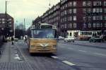 København / Kopenhagen AB (Amagerbanens Omnibusruter) Buslinie 35 (Leyland-DAB 1052) Amager Fælledvej / Amager Boulevard am 3. März 1973.