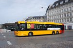 Bus Dänemark / Region Seeland / Region Sjælland: Scania OmniLink - Wagen 1090 von Trafikselskabet Movia (Eigentümer Fahrzeug: Arriva Danmark A/S), aufgenommen im Mai 2016 in der Innenstadt von Kopenhagen.