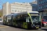 SL 3410,  VanHool ExquiCity 24 Bus, der erste von 5 ausgelieferten Busse, des Busunternehmens Sales Lentz, im Einsatz seit anfang November, gesehen in den Sraßen der Stadt Luxemburg. 3 Teiliger Diesel Elektrischer Hybridbus, L 23,82 m, B 2,55 m, Gewicht 22750 kg, 02.12.2013