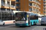 Chinesische Kinglong Busse prägen heute das Straßenbild auf Malta. Mit ihnen wurden in großer Stückzahl die alten Busse ersetzt. Hier ein KingLong XMQ6127J im Liniendienst in Qawra am 12.5.2014 auf der Fahrt nach Valetta. 