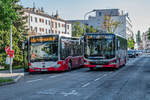 04.05.2024: Wiener Linien Wagen 8138 als 64A Richtung Perfektastraße und Zuklinbus Wagen 3 als 58A Richtung Hietzing