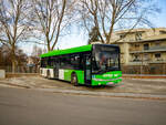 Gleisdorf. Mittlerweile ein Unikat, ist dieser Solaris Urbino der Firma Steiermarkbahn. Am 12.01.2024, steht der Bus im Bahnhof Gleisdorf.