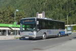 Iveco-Irisbus Crossway von Ötztaler (IM-OVG69) mit Fahrradanhänger rückt ins Depot in Ötztal-Bahnhof ein. Aufgenommen 15.6.2021.