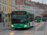 Graz. Nach einem Jahr Pause fand am 02.10.2021 die <i>Lange Nacht der Museen</i> statt. Wagen 105 der Graz Linien steht hier am Jakominiplatz.