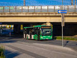 Graz. In der ersten Sonnenstunde des 95.05.2024, einem Sonntagmorgen, macht sich Wagen 119 bereit für seinen ersten Umlauf auf der Linie 48S bei Graz Don Bosco.
