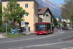 Mercedes Citaro Facelift Bus Nr. 421 der Innsbrucker Verkehrsbetriebe fährt an der Haltestelle Pradler Straße vorbei. Aufgenommen 21.4.2018.