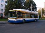 Skoda-Irisbus 24Tr #55 wartet an der Endhaltestelle der Linie 5  Panska Pole .