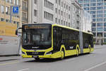 MAN Lions City Hybrid Bus Nr. 77 der AAGL, auf der Linie 81, fährt zur Haltestelle am Aeschenplatz beim Hammermann. Die Aufnahme stammt vom 15.04.2021.