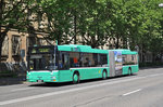 MAN Bus 782, auf der Linie 36, fährt zur Haltestelle am Badischen Bahnhof.