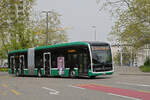 Mercedes eCitaro 7106, auf der Linie 36, fährt am 08.04.2024 zur Haltestelle Kannenfeldplatz.