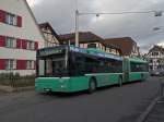 MAN Bus mit der Betriebsnummer 751 auf der Linie 38 am Allschwiler Dorfplatz.